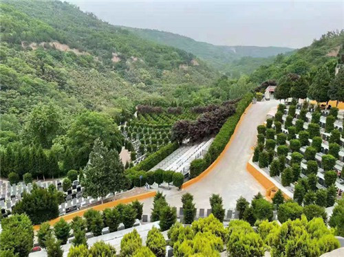 西安霸陵墓園新區(qū)墓地價格，西安霸陵墓園新區(qū)的墓地價格與服務