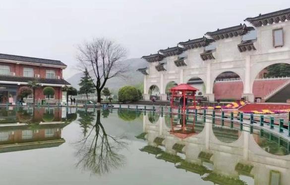 西安霸陵墓園新區(qū)寶地，環(huán)境優(yōu)美！